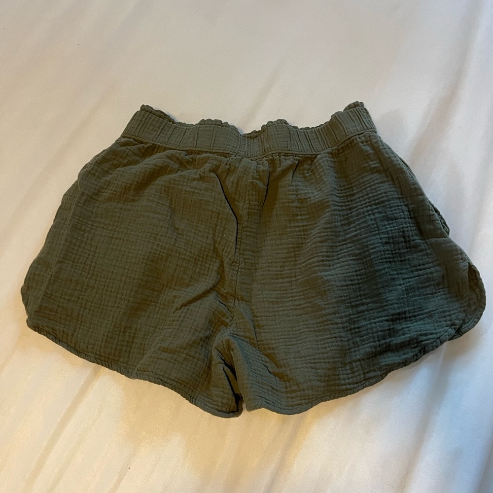 Universal Thread Green shorts, Size Medium, Never worn